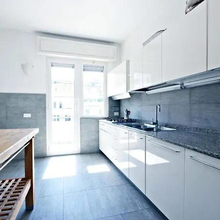 Ostiense Halldis شقة